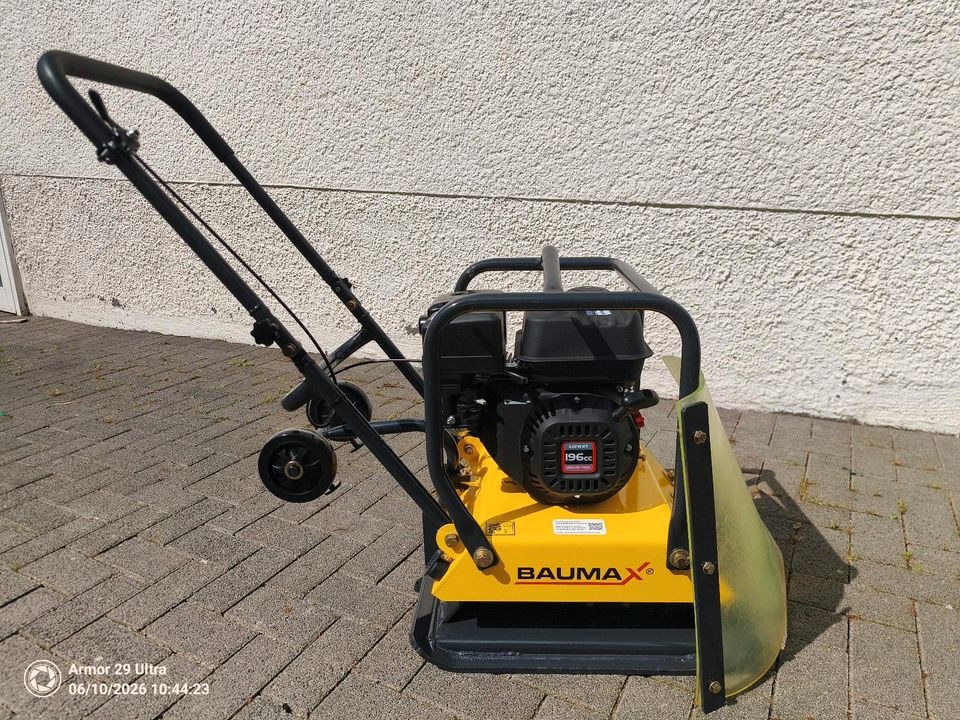 Rüttelplatte 104 kg Verdichter mieten bei Anhängervermietung Grüning