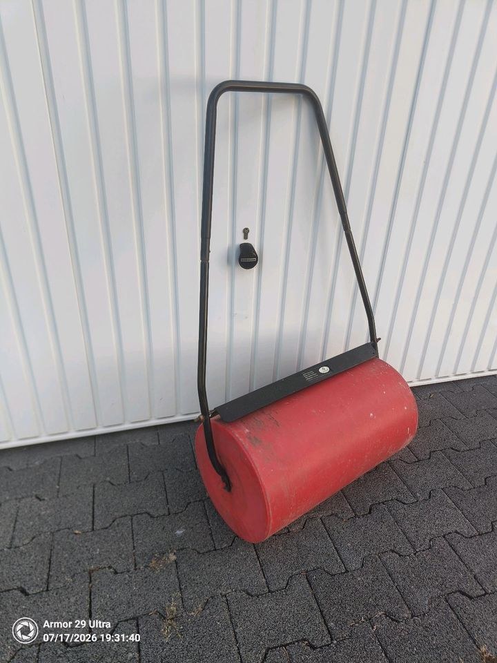 Handwalze Rasenwalze 60 cm Breit mieten in Mengede – für ebenen Rasen – 2