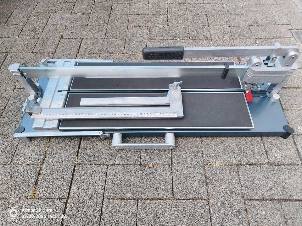 Fliesenschneider 63cm Schnittlänge mieten in Mengede