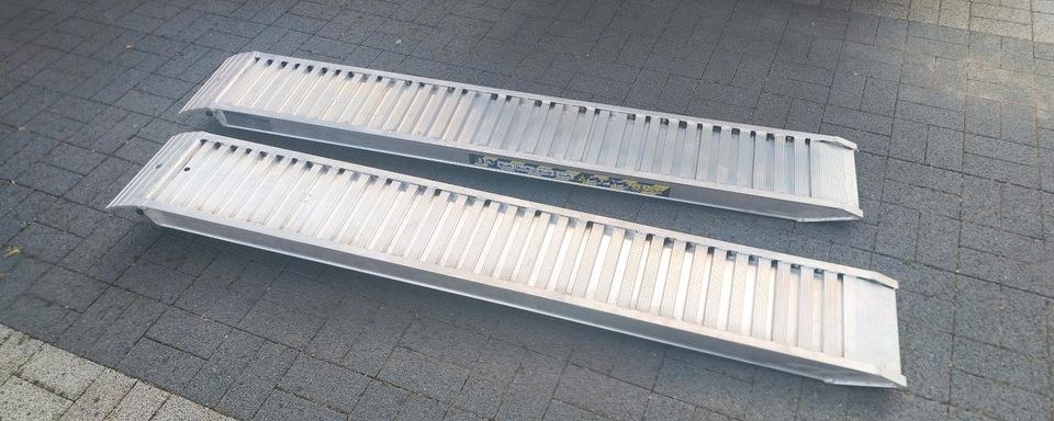 Auffahrrampen Alu 1,8 T 200 x 30 cm mieten in Mengede – 4