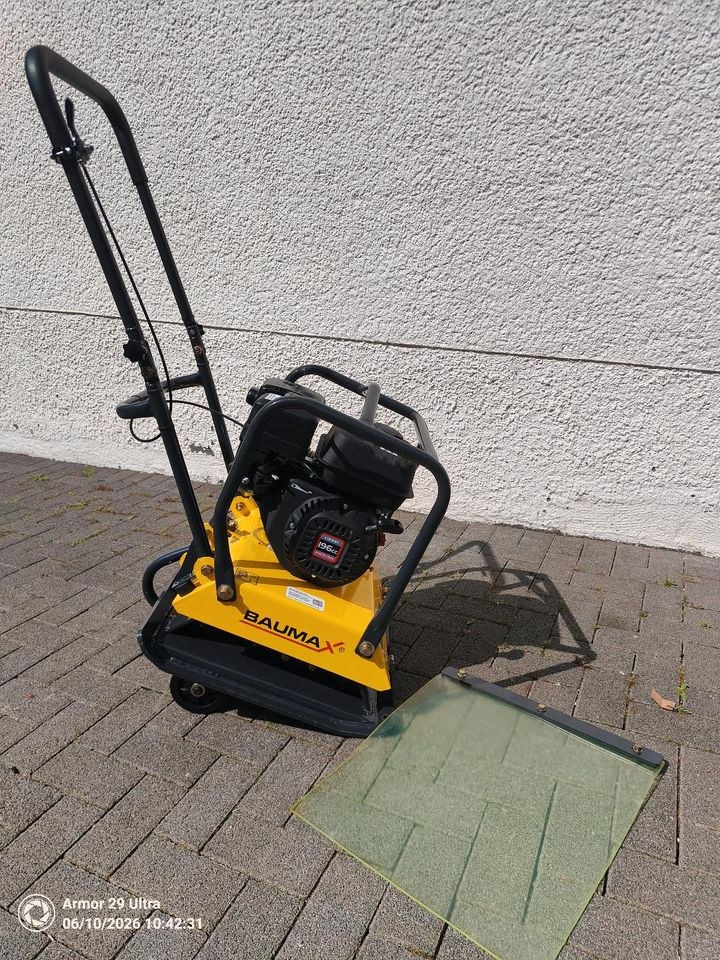 Rüttelplatte 104 kg Verdichter mieten bei Anhängervermietung Grüning – 2