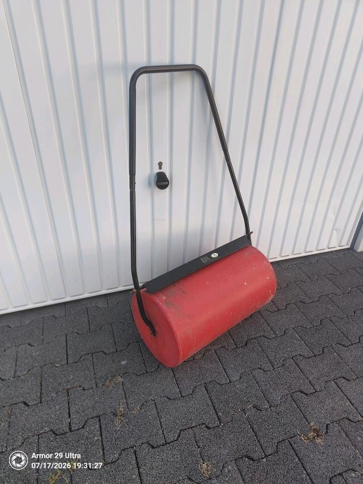 Handwalze Rasenwalze 60 cm Breit mieten in Mengede – für ebenen Rasen