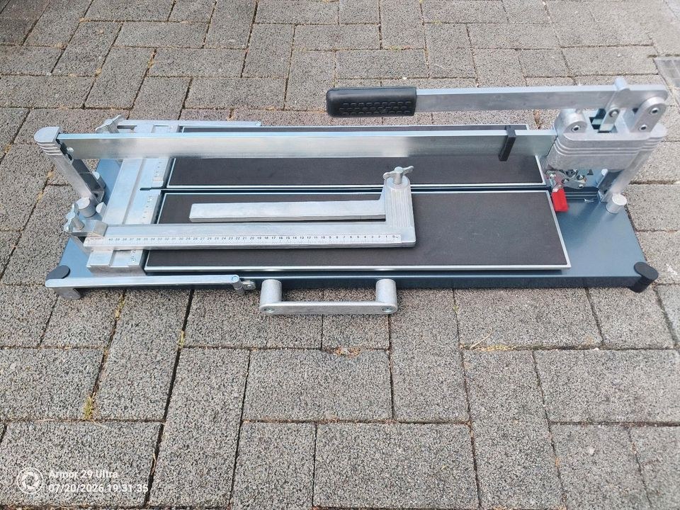 Fliesenschneider 63cm Schnittlänge mieten in Mengede – 2