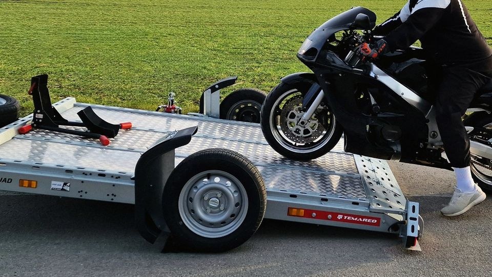 Motorrad Quad Anhänger Absenkanhänger 100 km h mieten – 3