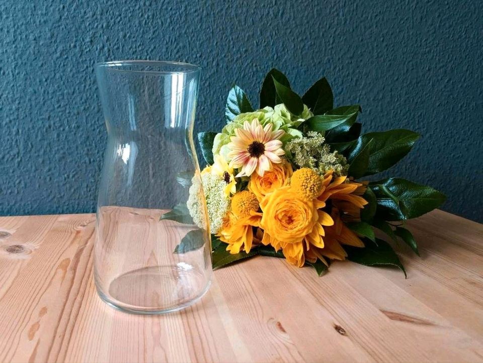 12x Blumenvasen Glasvase 1l Hochzeitsdeko mieten bei Areletia-Weddings – 4