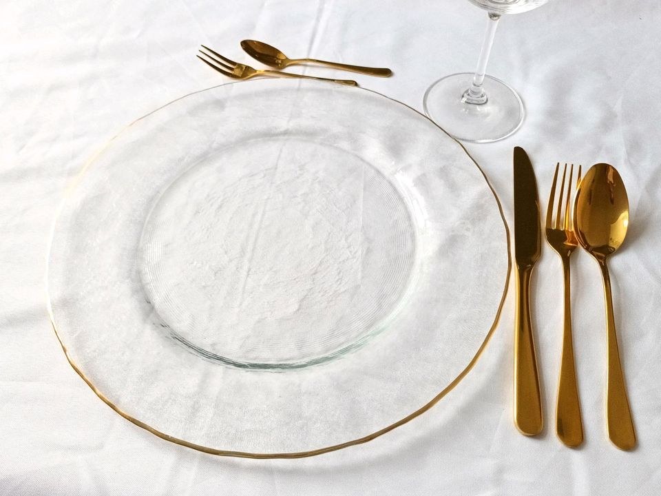 goldenes Besteck 5 teilig Hochzeitsdeko mieten bei Areletia-Weddings – 3