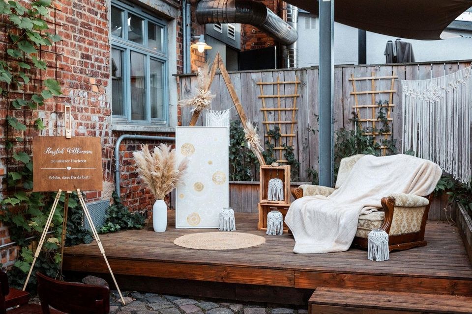 Willkommensschild Holz Hochzeitsdeko mieten bei Areletia-Weddings – 3