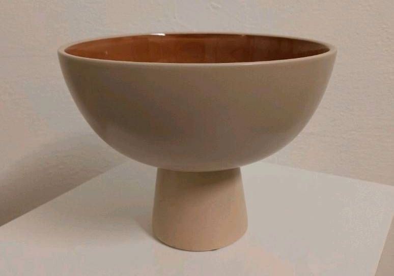 12x beige Blumenschale Blumenturm Vase mieten bei Areletia-Weddings – 2