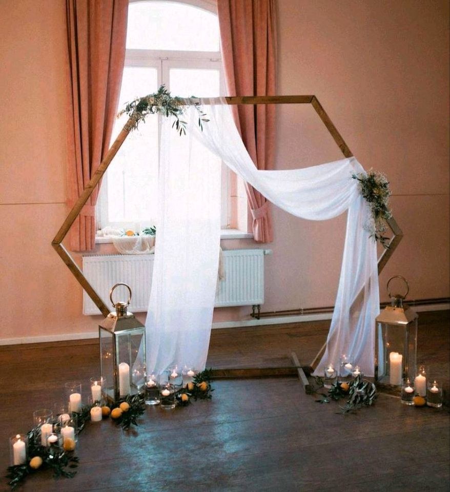 Hexagon Traubogen Hochzeitsdeko Fotowand mieten bei Areletia-Weddings – 2