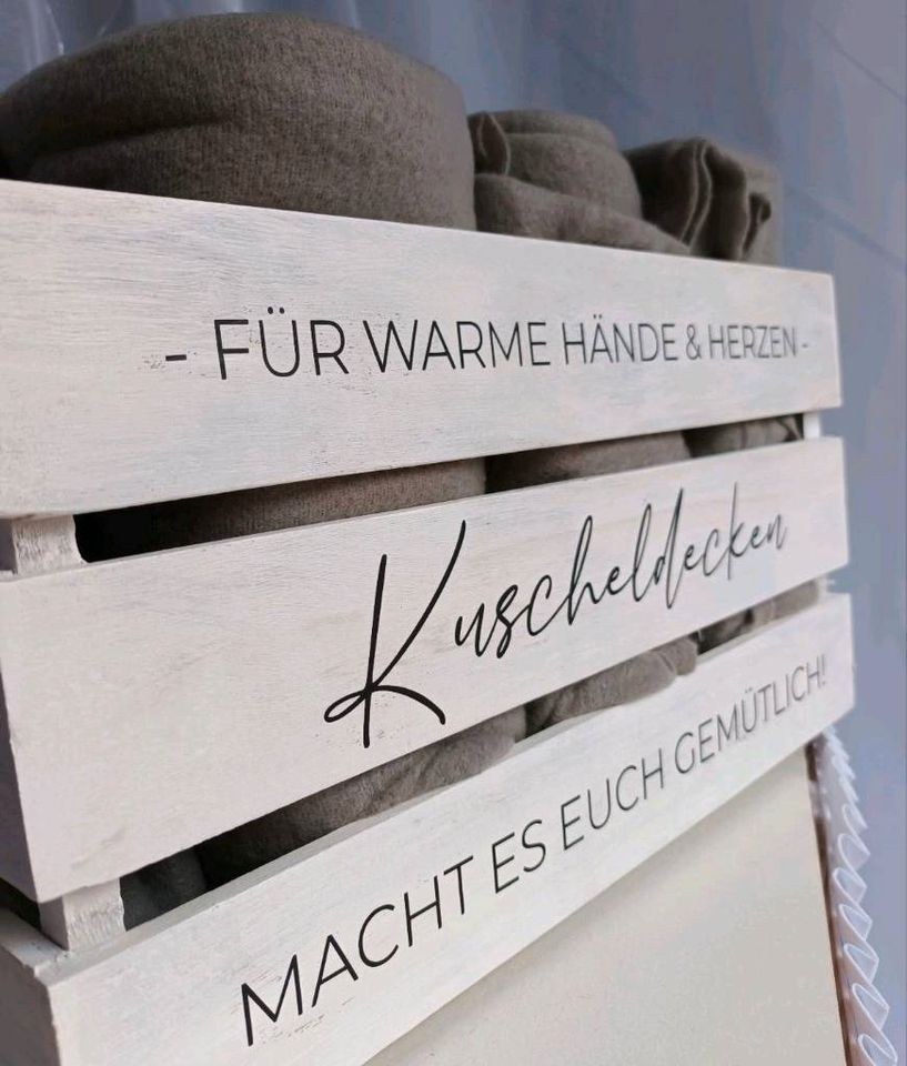 Kuscheldecken Deckenkiste Hochzeitsdekoration mieten – 2