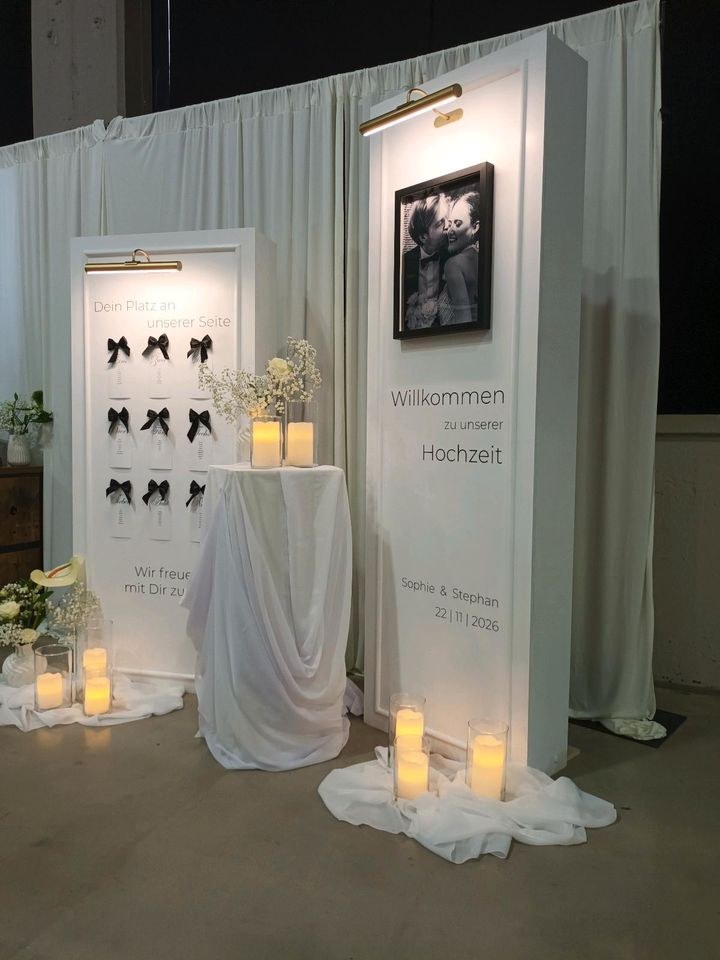 moderne Willkommensschild Sitzplan Kombi mieten bei Areletia-Weddings – 4