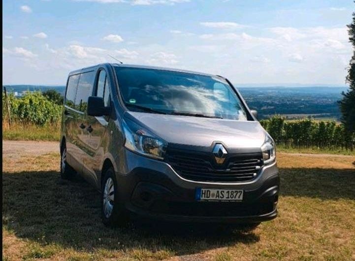 9 Sitzer Bus Renault Traffic mieten bei A-S UMZUG TRANSPORT AUTOVERMIE – 4