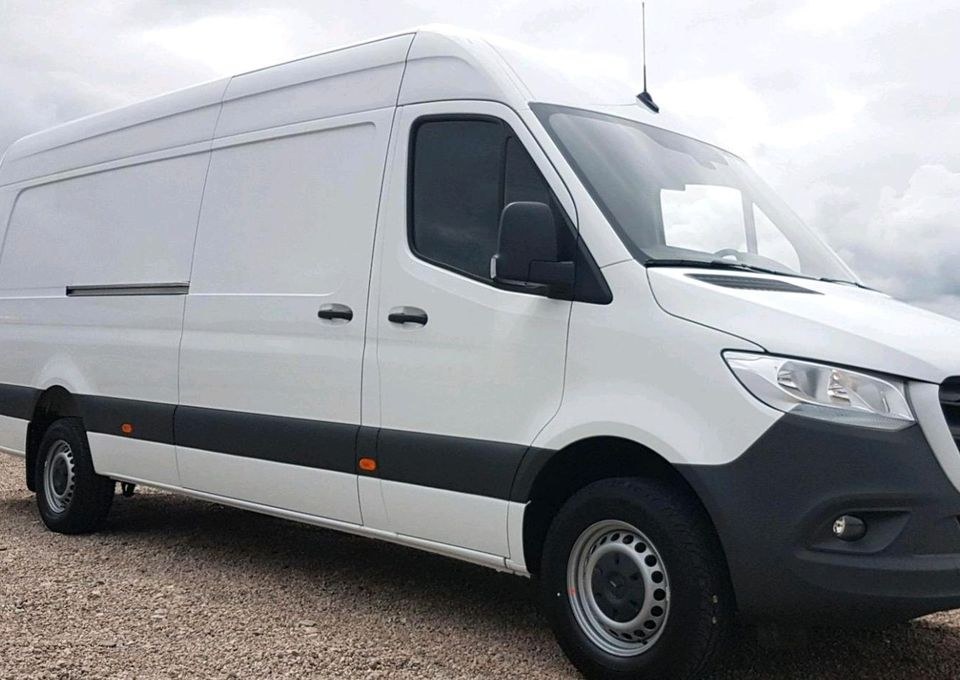 Transporter Sprinter Umzugswagen Mercedes Benz mieten