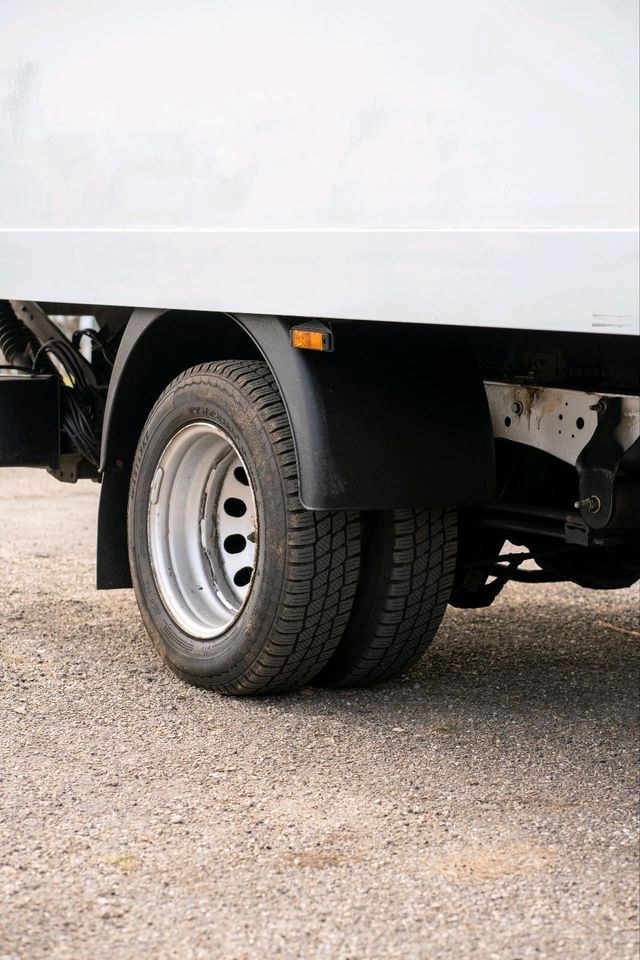 Transporter Umzugswagen Kastenwagen XXL Ford mieten – 4