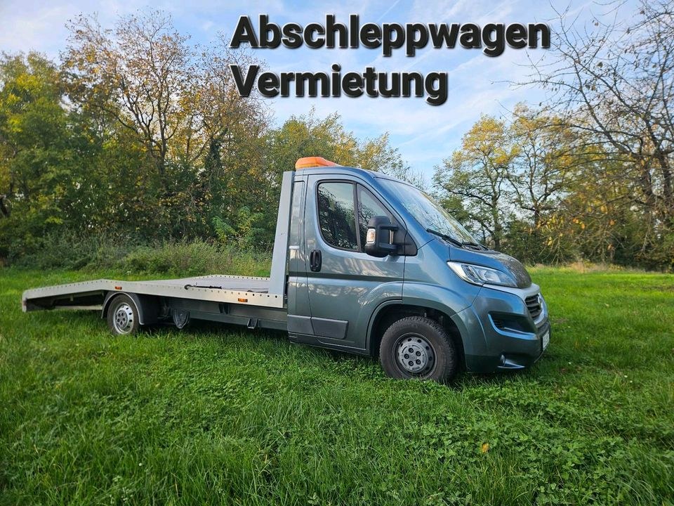 Abschleppwagen Autotransporter LKW Transporter mieten