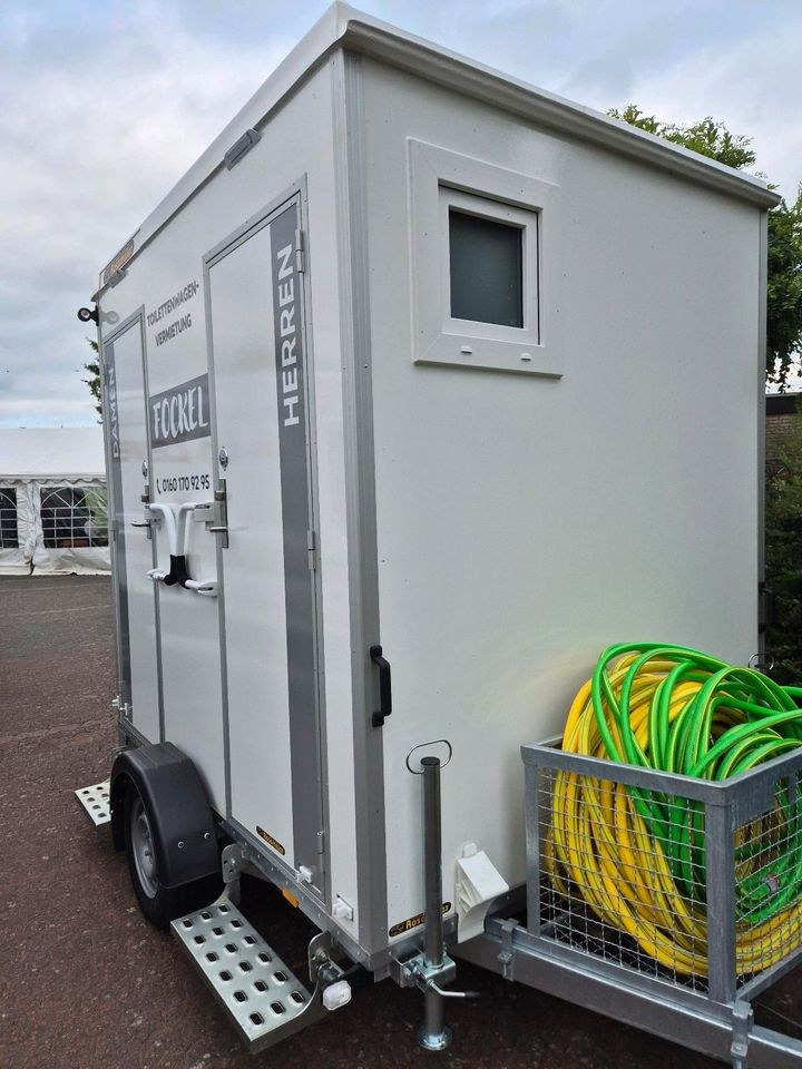 Toilettenwagen klein Mittel groß WC Wagen mieten in Oerlinghausen – 4