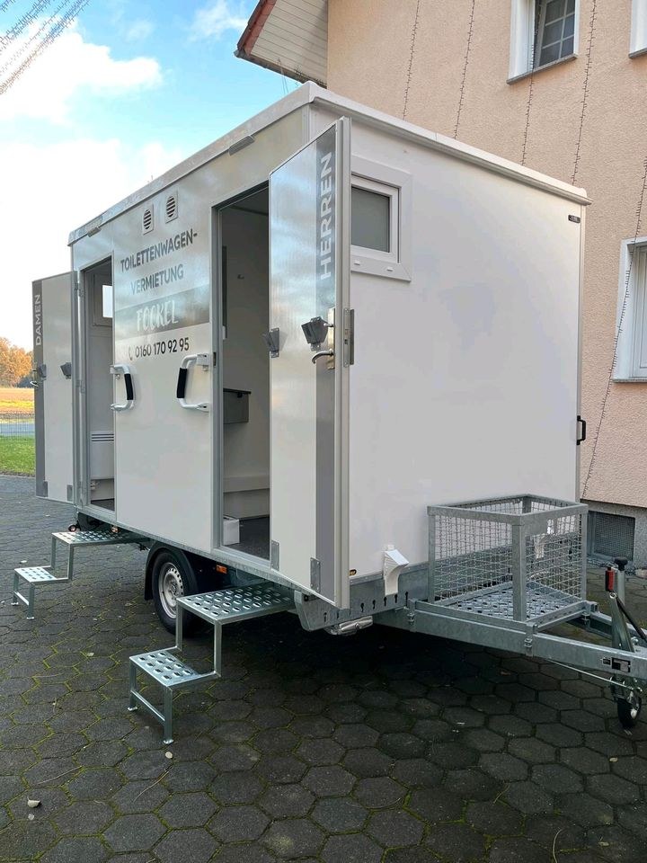 Toilettenwagen WC Wagen Anhänger mieten in Oerlinghausen – 3