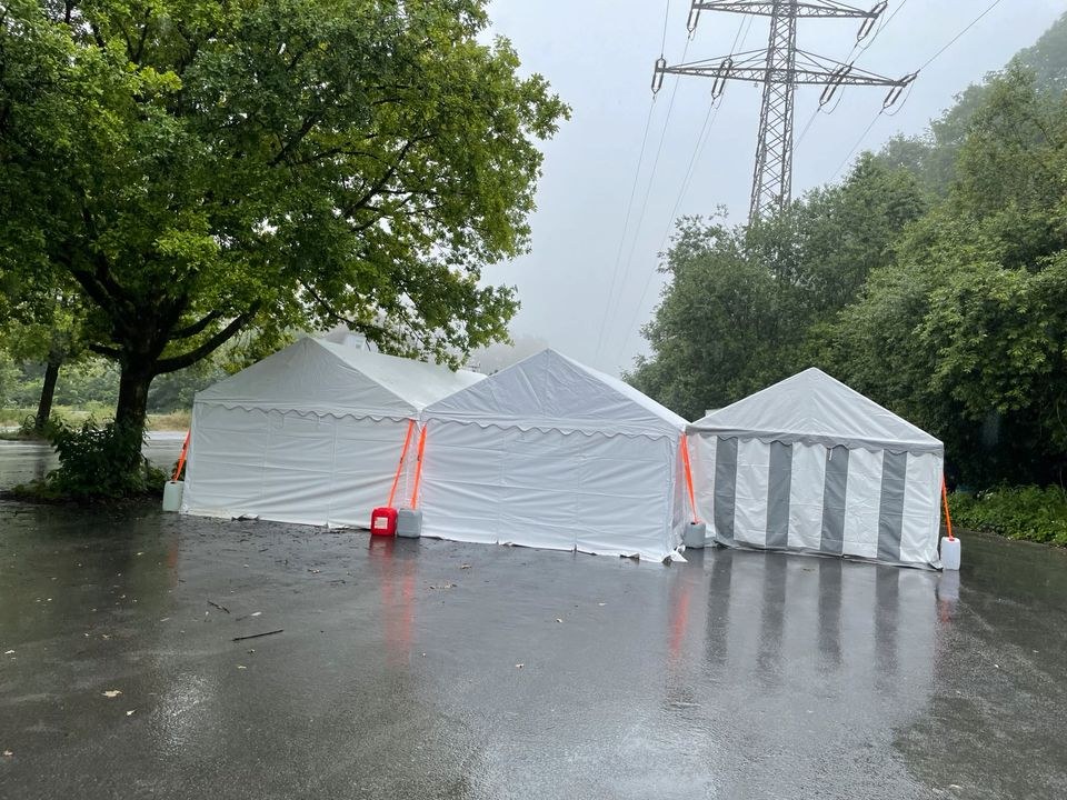 4x4 4x6 4x8 4x10 6x6 6x8 6x12 12x12 8x10m Zelt mieten in Oerlinghausen – 4
