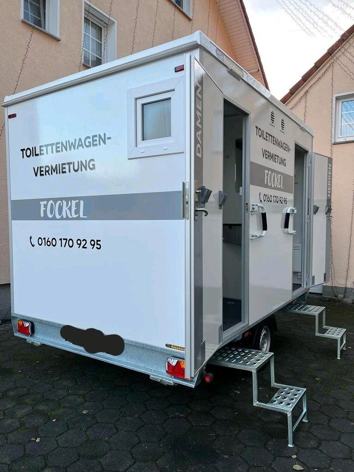 Toilettenwagen klein gro0 mieten bei André Fockel & Hüdaverdi Adakli – 3