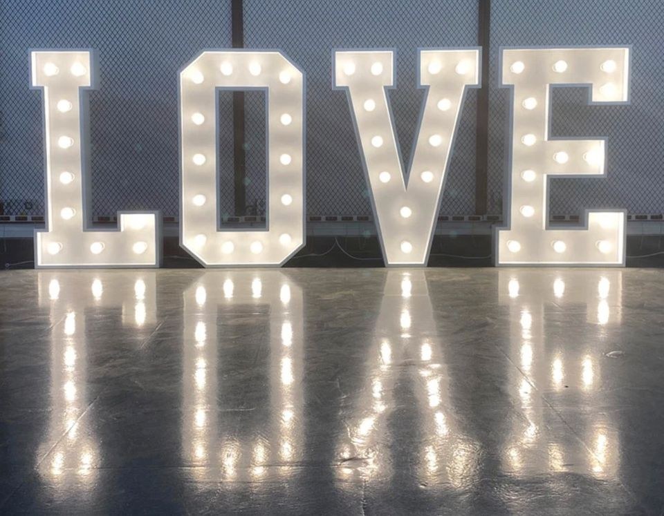 XXL LOVE Buchstaben mieten in Oerlinghausen – für die Hochzeit