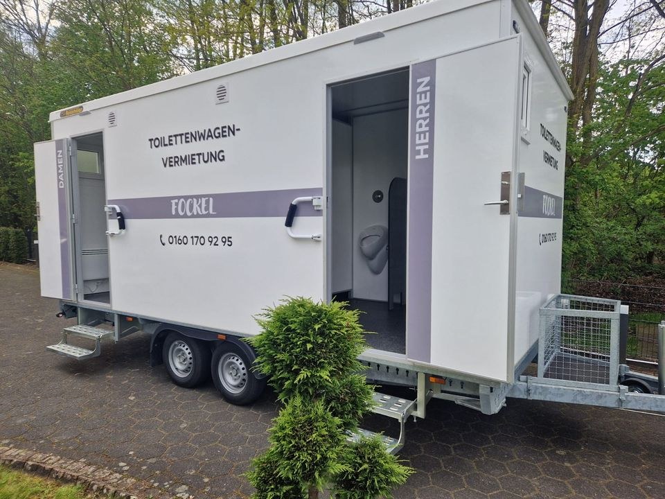 Toilettenwagen klein groß mieten bei André Fockel & Hüdaverdi Adakli – 2