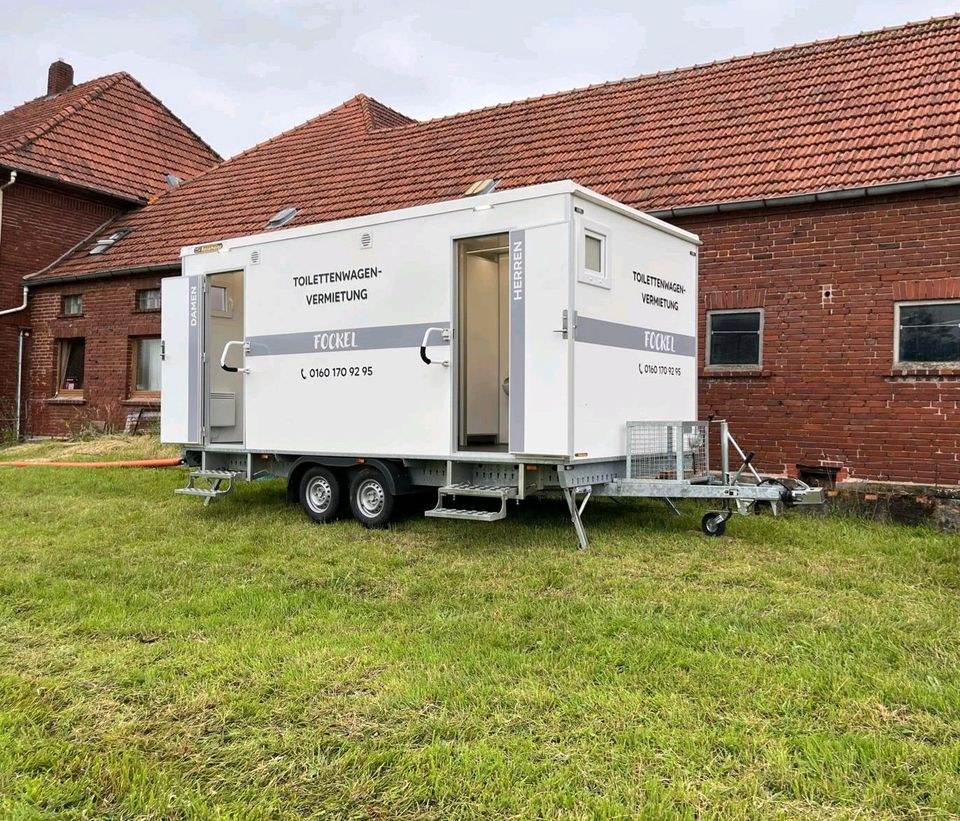 Toilettenwagen WC Wagen Anhänger mieten in Oerlinghausen – 2