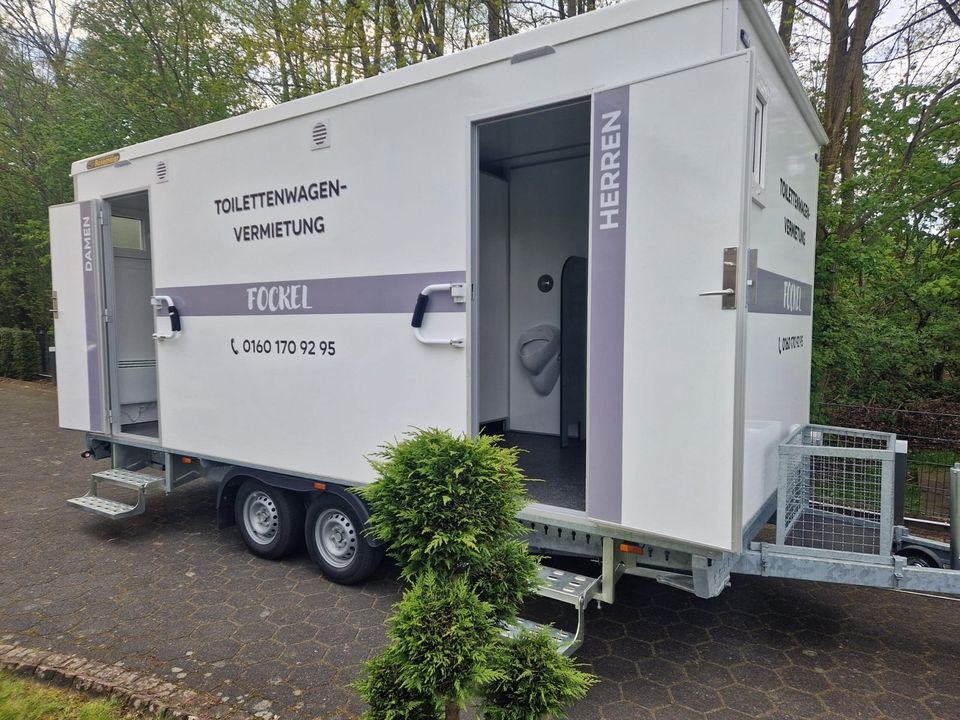 Toilettenwagen klein gro0 mieten bei André Fockel & Hüdaverdi Adakli