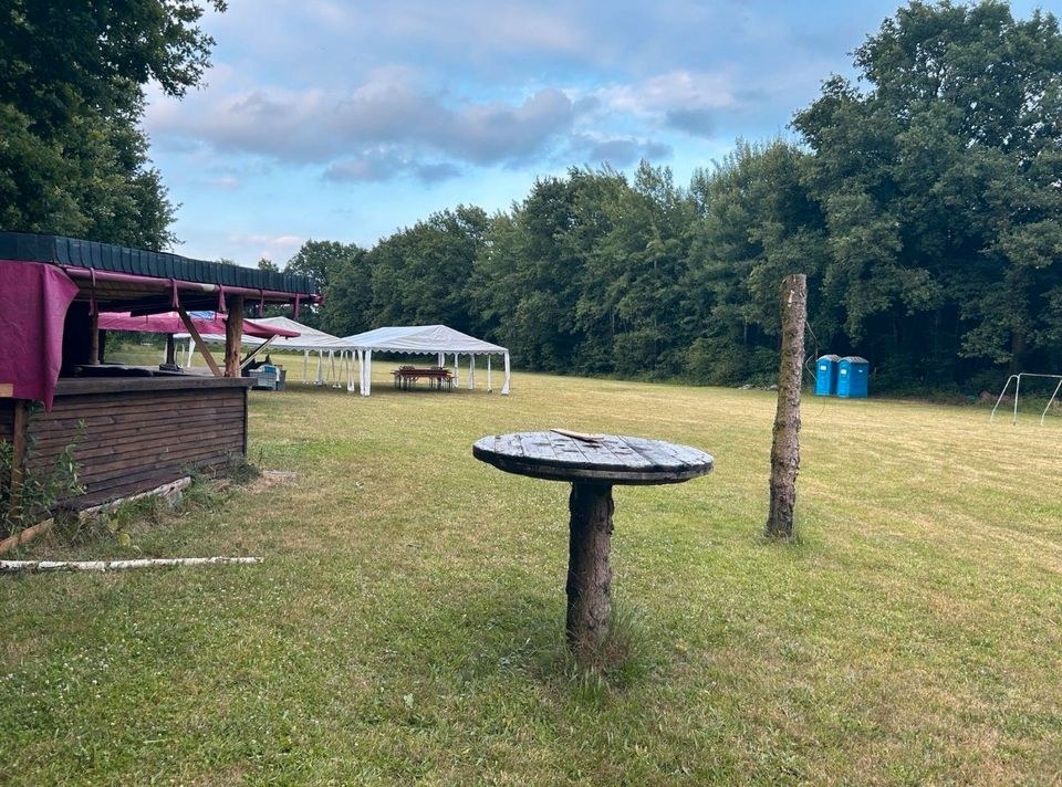 Wiese zum Feiern Location Saal mieten in Oerlinghausen – das Besondere