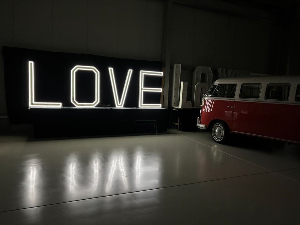 LOVE Buchstaben XXL 120cm Lieferservice mieten bei Auto-Evento – 2