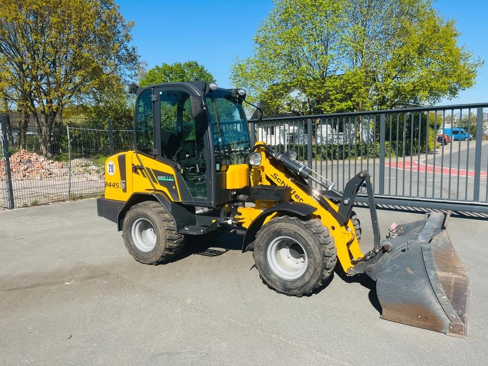Radlader 2,7t mieten in Selm – für Schüttgut & Paletten