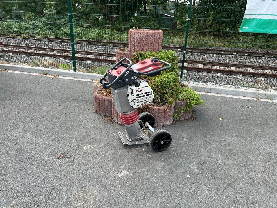Stampfer 70kg mieten in Selm – für Gräben & enge Stellen – 2