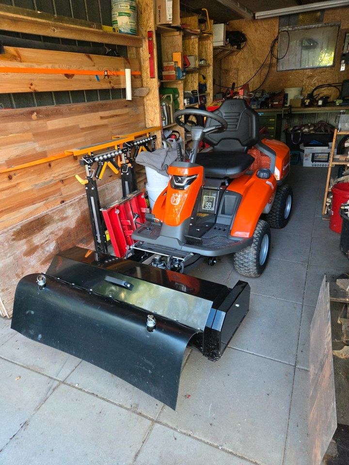 Husqvarna Aufsitzmäher mieten in Trittau – für Garten & Grundstück – 3