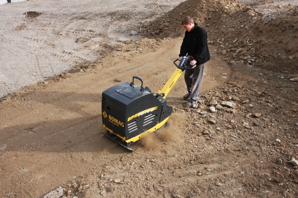 Rüttelplatte Bomag BPR 70 D mieten bei FRM Bautechnik - A.Masche – 2