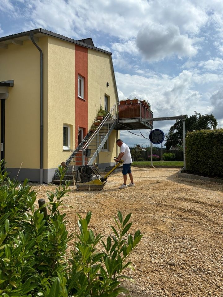 6500er Rüttelplatte Standard perfekten Unterbau mieten in Abensberg – 3
