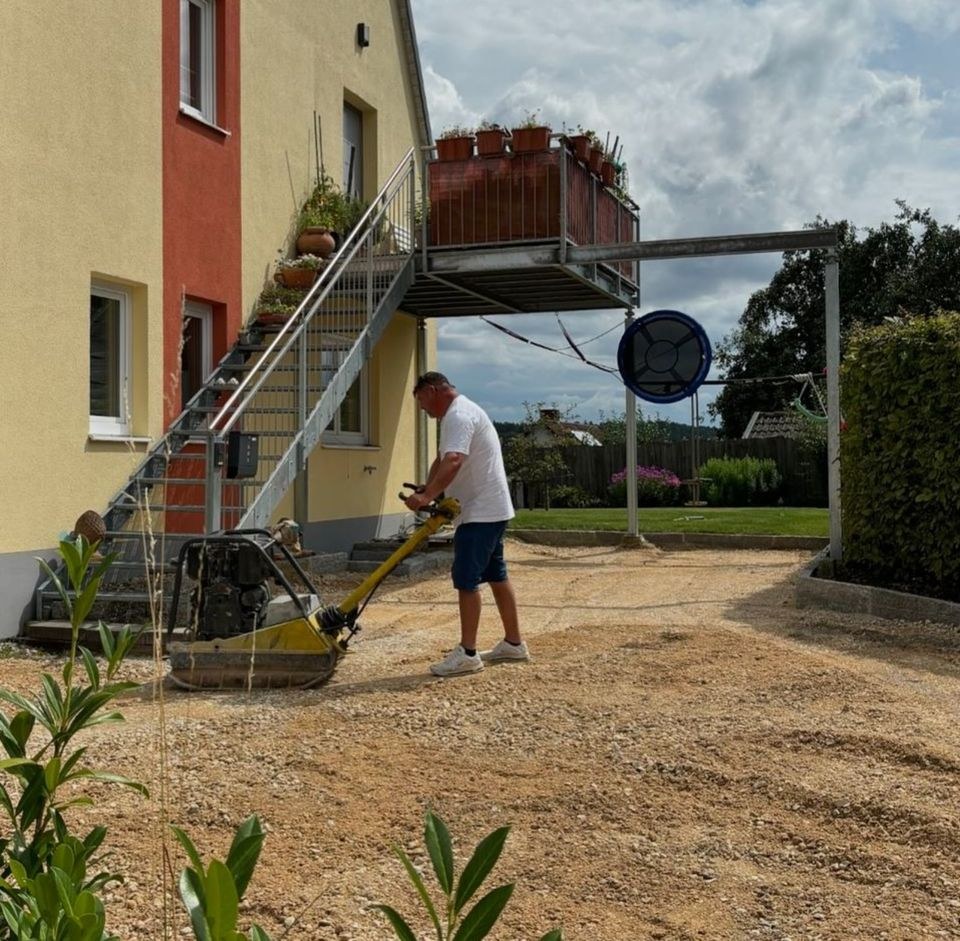 6000er Rüttelplatte starke Verdichtung flexible mieten in Abensberg – 2