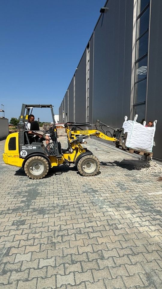 Radlader 2,5 t professionell mieten bei Baumaschinenvermietung Doni – 3