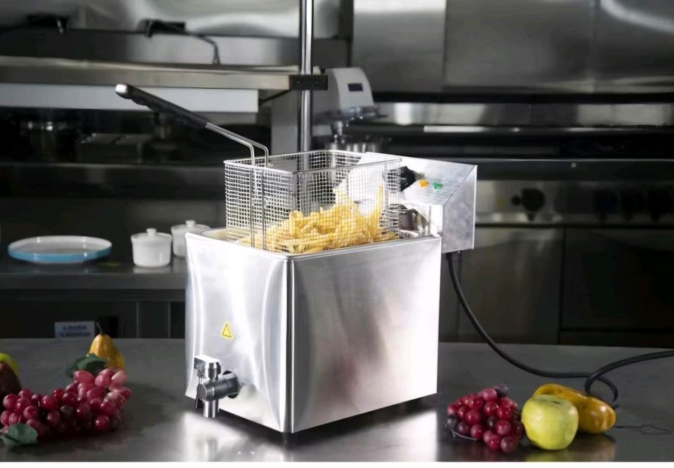Pommes Fritteuse mieten bei BauSA Baumaschinen – Gastro-Küche auf Zeit
