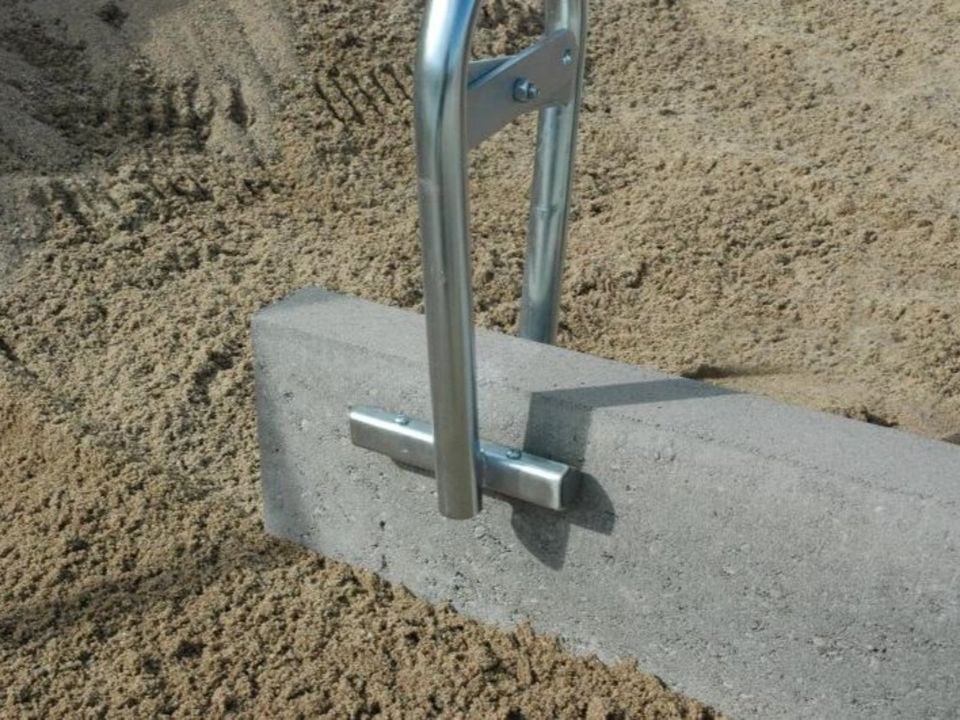 Rasenwalze Gartenwalze 50 kg N mieten bei Bautech – für ebenen Rasen – 4