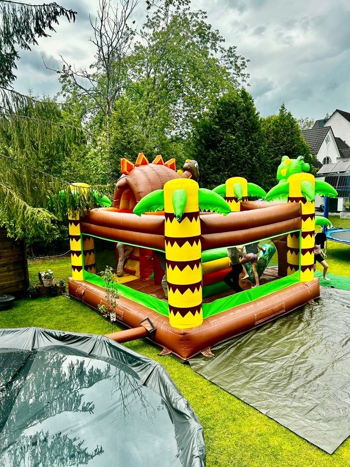 Dino Hüpfburg Kindergeburtstag Firmenfeier mieten bei BelFun – 2