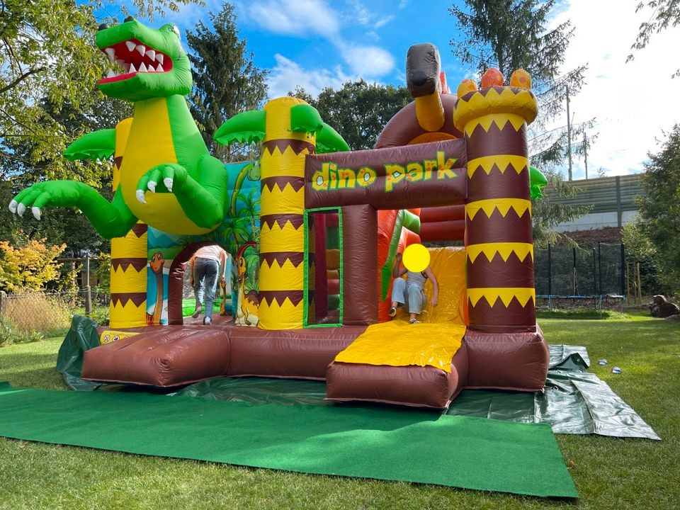 Dino Hüpfburg Kindergeburtstag Firmenfeier mieten bei BelFun