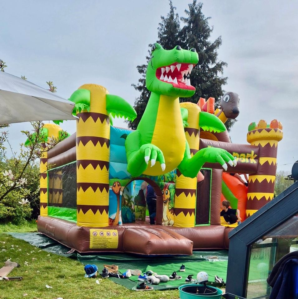 Dino Hüpfburg Kindergeburtstag Firmenfeier mieten bei BelFun – 4