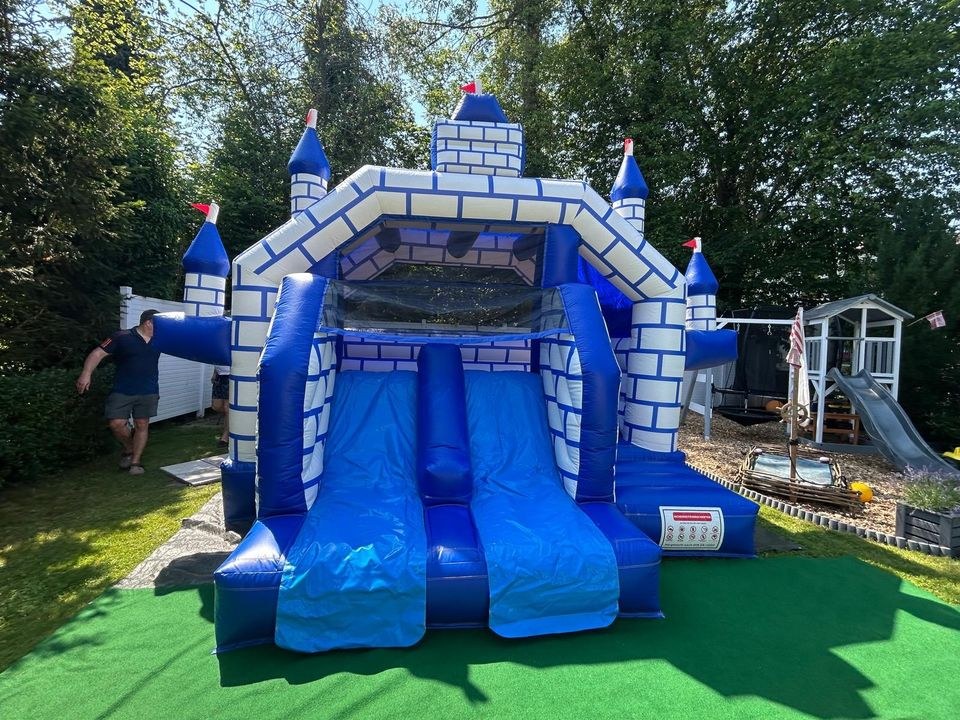 Schloss Burg Hüpfburg Kindergeb Firmenfeier mieten bei BelFun – 3