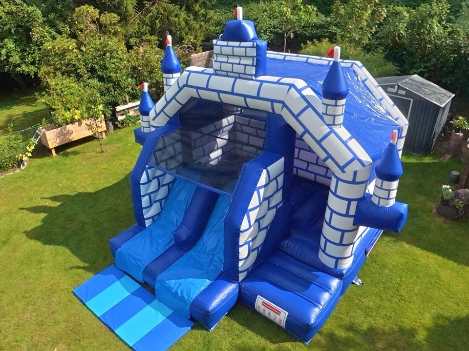 Schloss Burg Hüpfburg Kindergeb Firmenfeier mieten bei BelFun