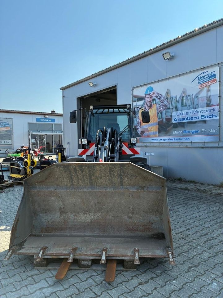 Radlader Kramer 5095 mieten in Rosenheim – für Schüttgut & Paletten – 3