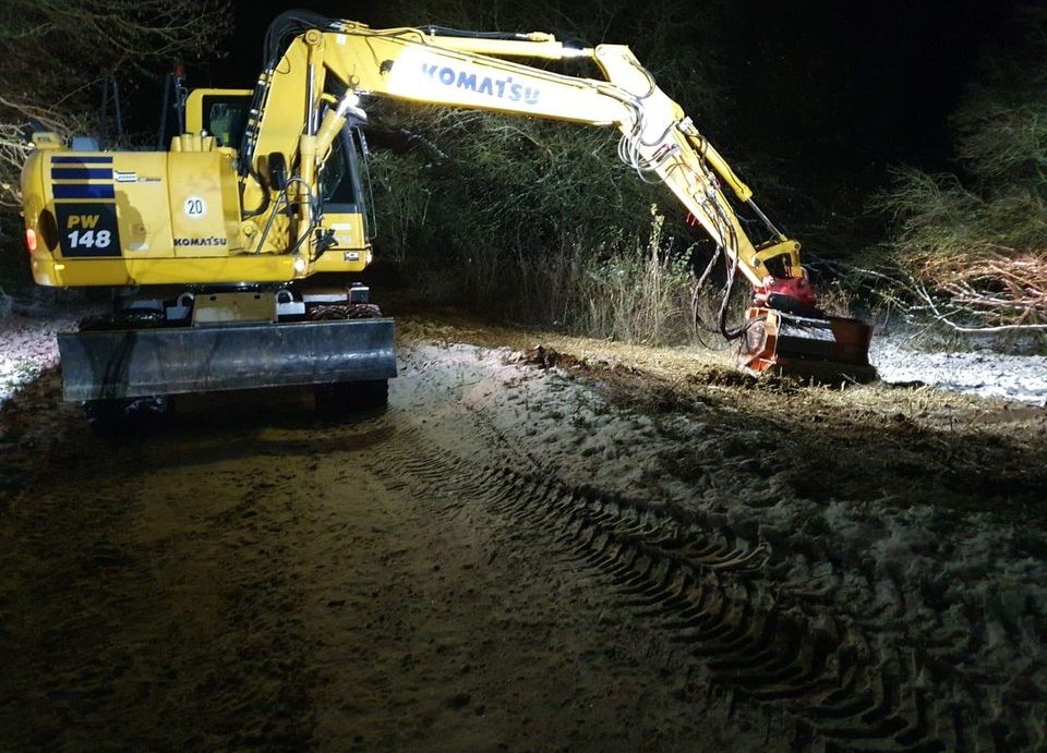 Mulcharbeiten Mulchen Erdaushub Baumaschinen mieten in Katharinenberg – 4