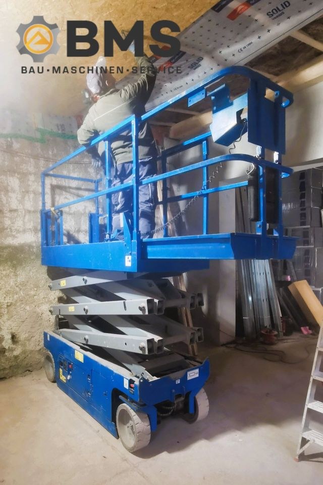 Hebebühne Arbeitsbühne Teleskopbühne mieten bei BMS Bau Maschinen