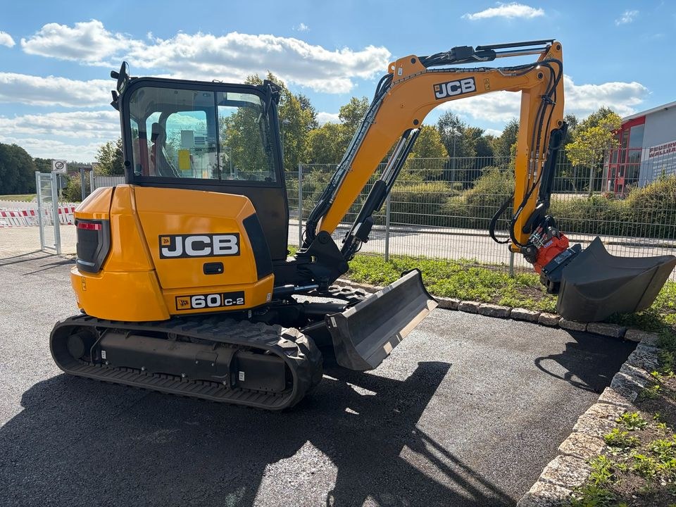 JCB Minibagger 60C 2 inkl NOX Rototilt Oilquick mieten in Wallhausen