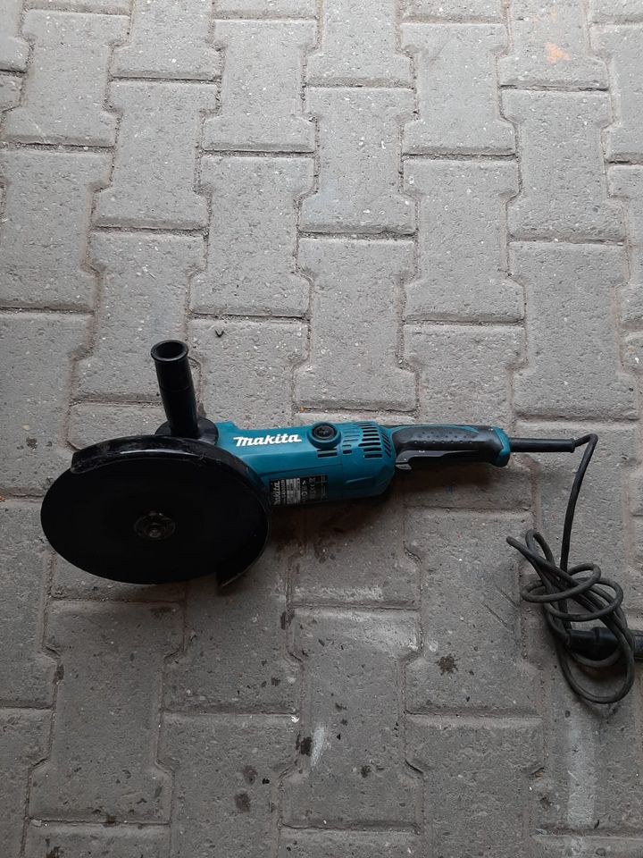 Winkelschleifer Makita 230mm mieten in Bottrop – 2