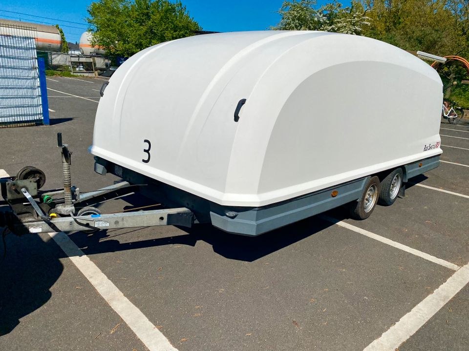 Geschlossener Autotransporter N BRIAN JAMES mieten in Brühl – 2