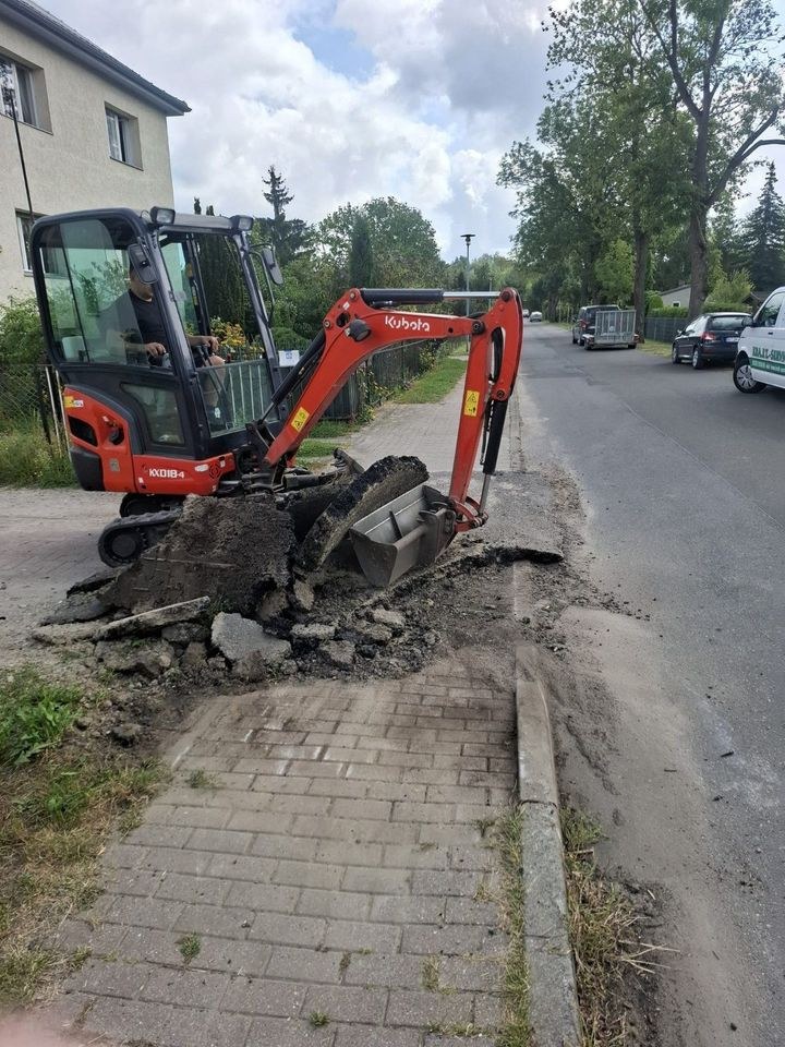 Bagger Fahrer Baggerarbeiten mieten bei B&S Verleih – 4